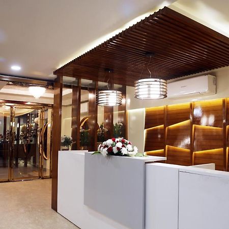Awadh Inn Noida Eksteriør billede