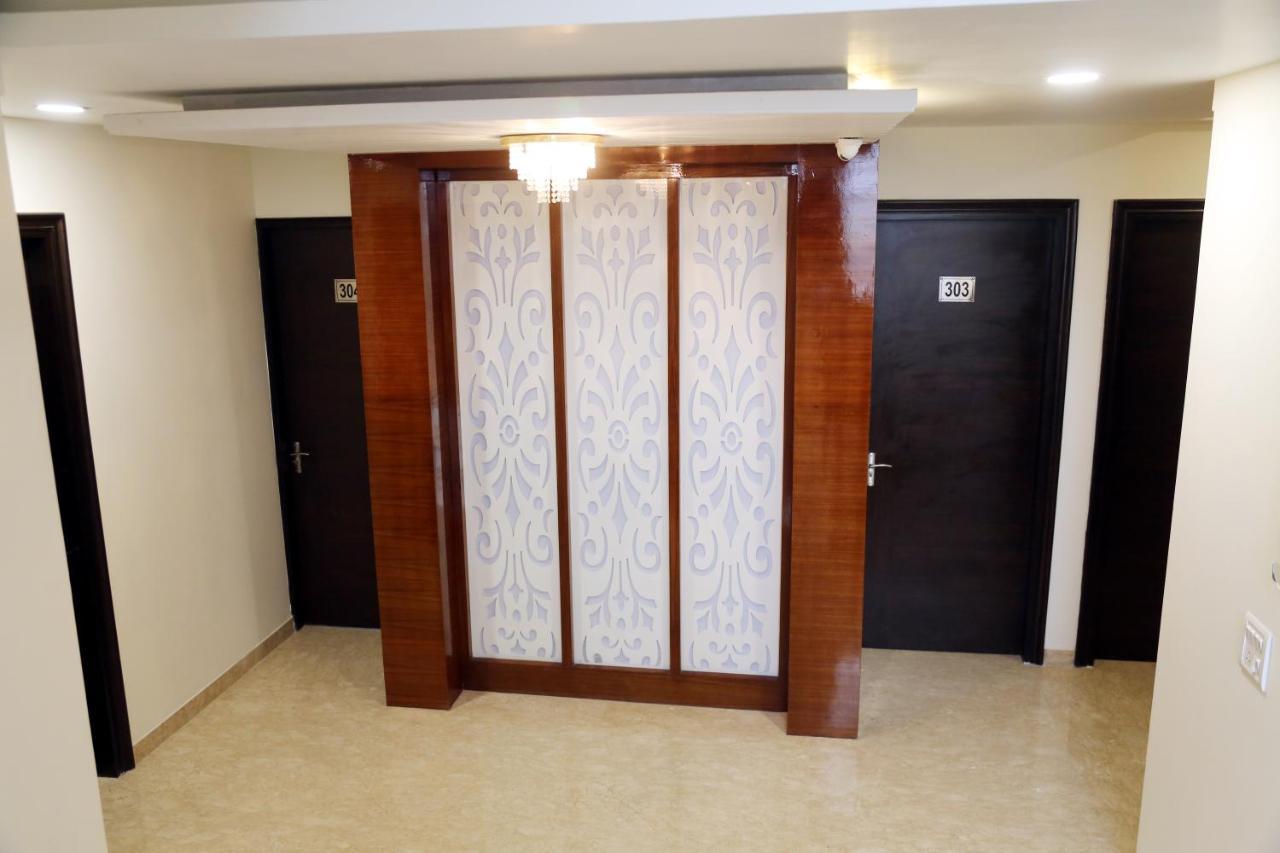 Awadh Inn Noida Eksteriør billede
